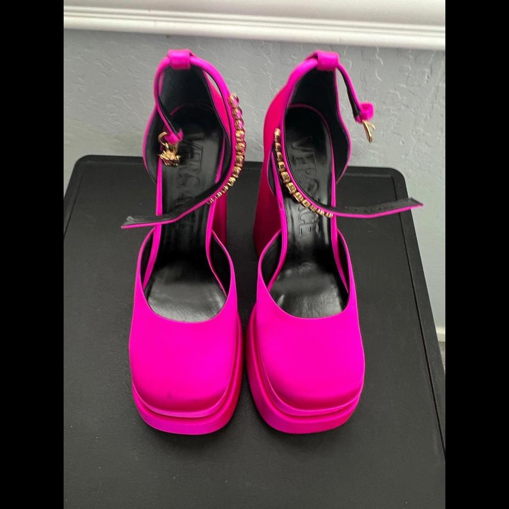 Versace heels - Picture 5 of 12